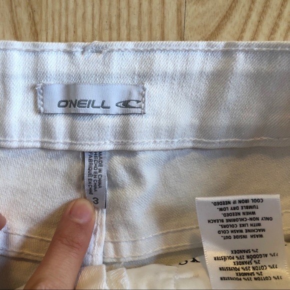 NWOT O’Neill Shorts - Picture 3 of 3